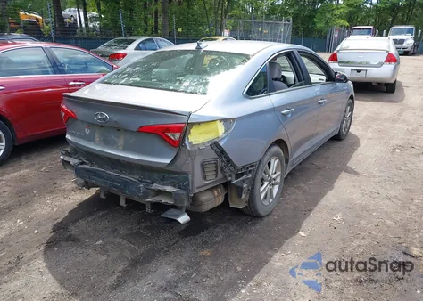 2017 Hyundai Sonata z USA, uszkodzony, nr VIN 5NPE24AFXHH522966